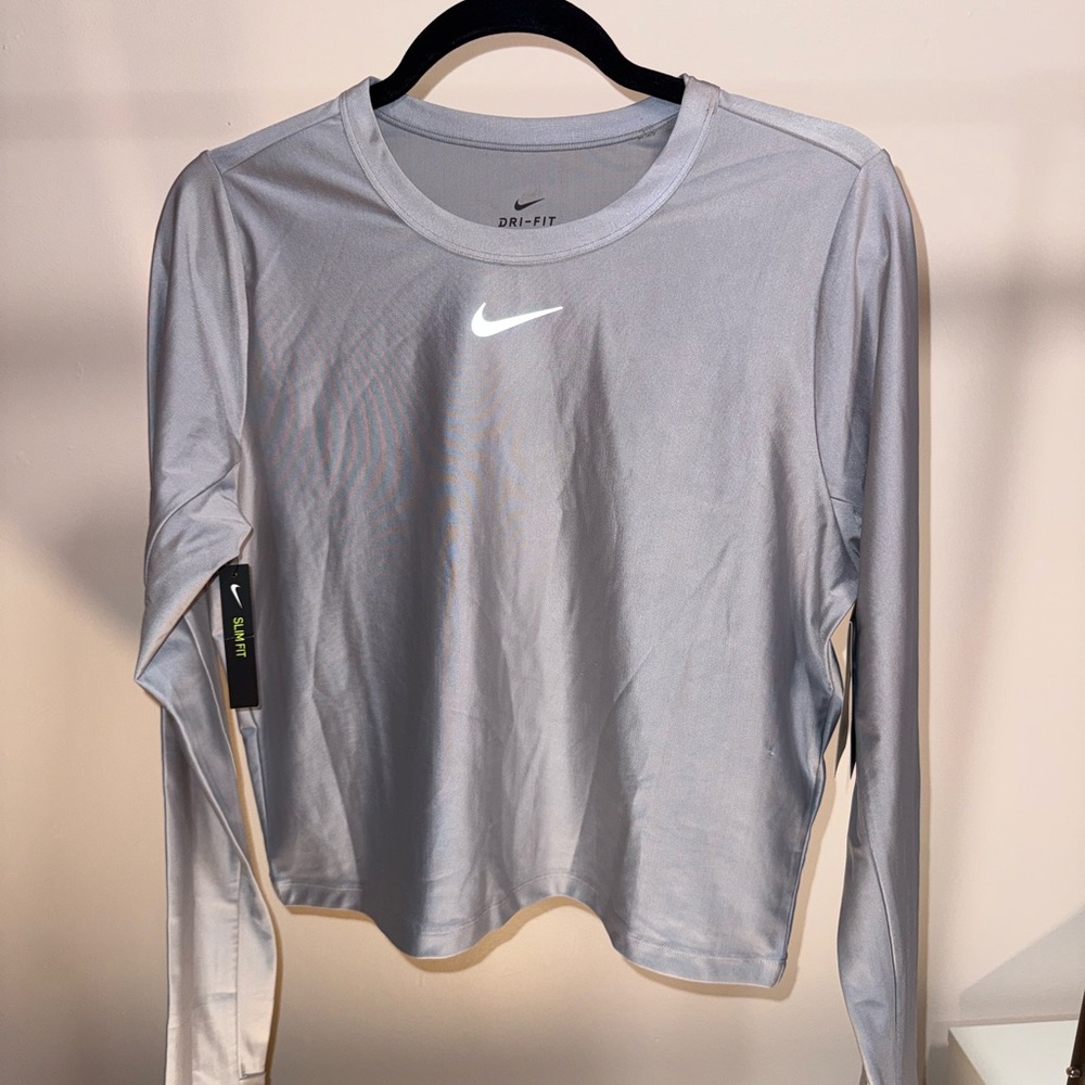 Nike Silver Long Sleeve Crop T-Shirt Relaxed Fit